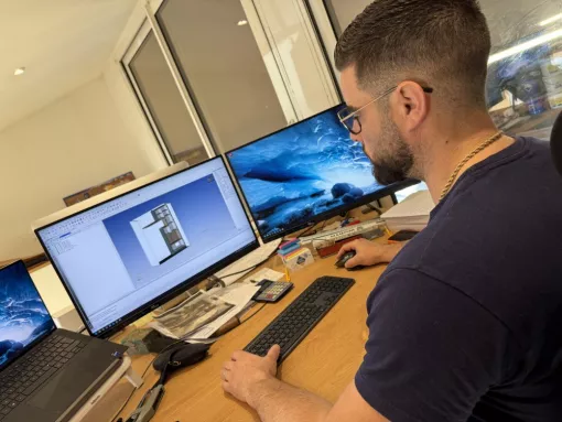 Icard Menuiserie Agencement (re)démarre TopSolid'Wood avec Biblidéo dans le Var, Roanne, Idéo Solutions